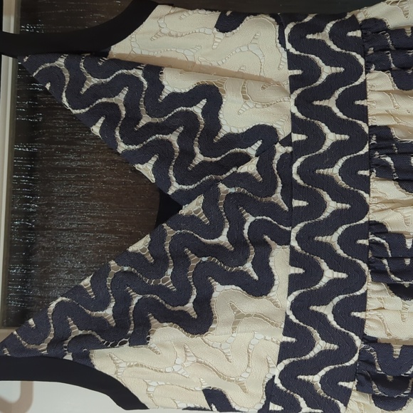 Gorgeous Midi Dress - Picture 5 of 10